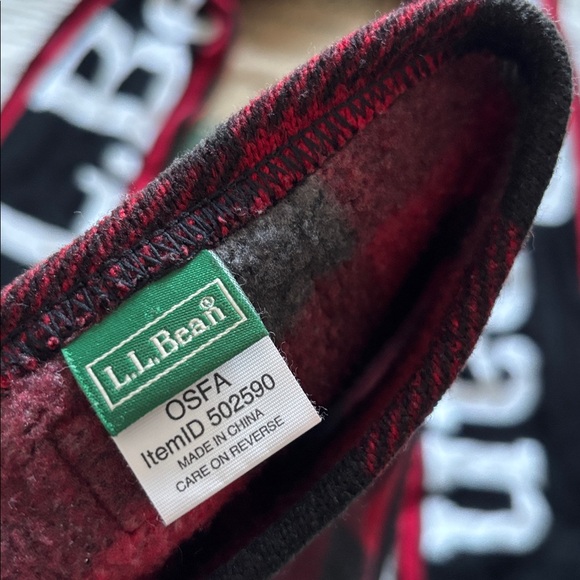 LL Bean Scarf Set - Picture 4 of 12